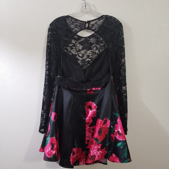 B. Darlin Prom Dress 2 Piece Size 13 - Picture 3 of 7